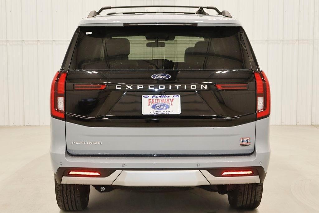 new 2025 Ford Expedition car, priced at $91,960