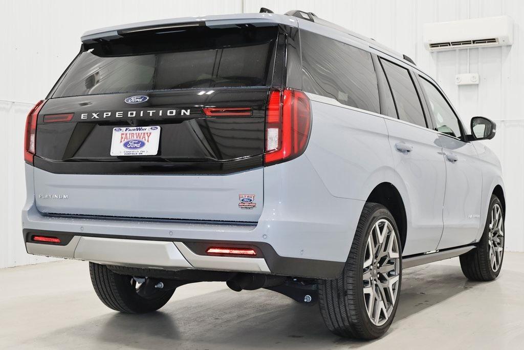 new 2025 Ford Expedition car, priced at $91,960