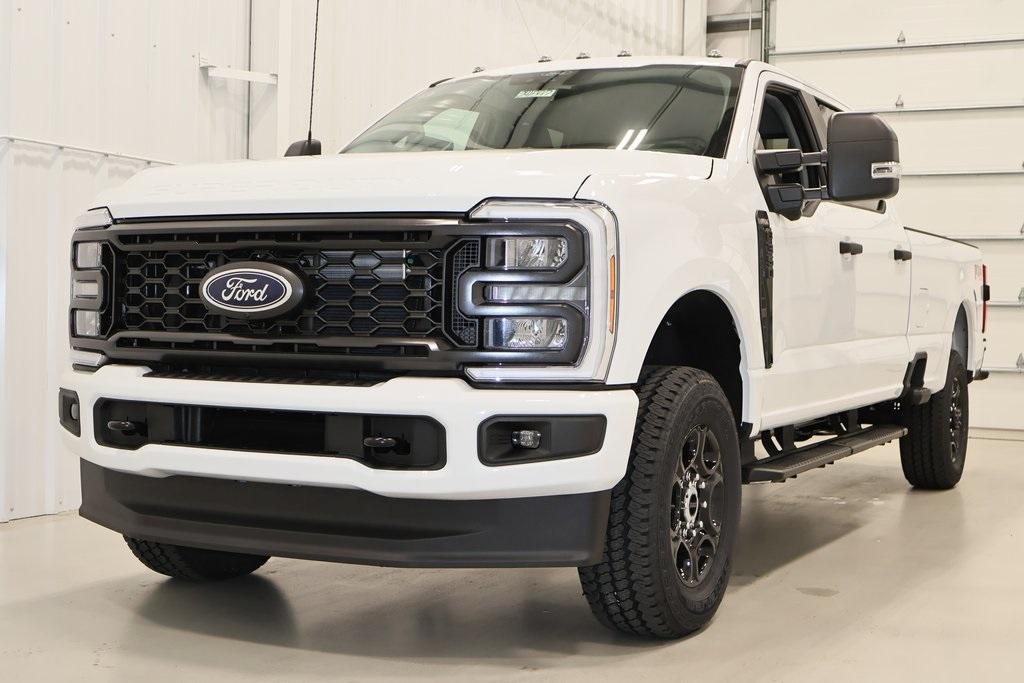 new 2024 Ford F-350 car, priced at $58,160