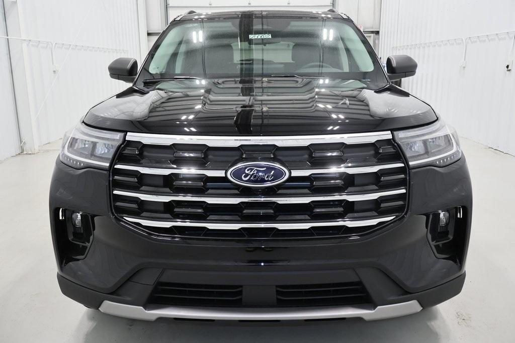 new 2025 Ford Explorer car, priced at $47,152