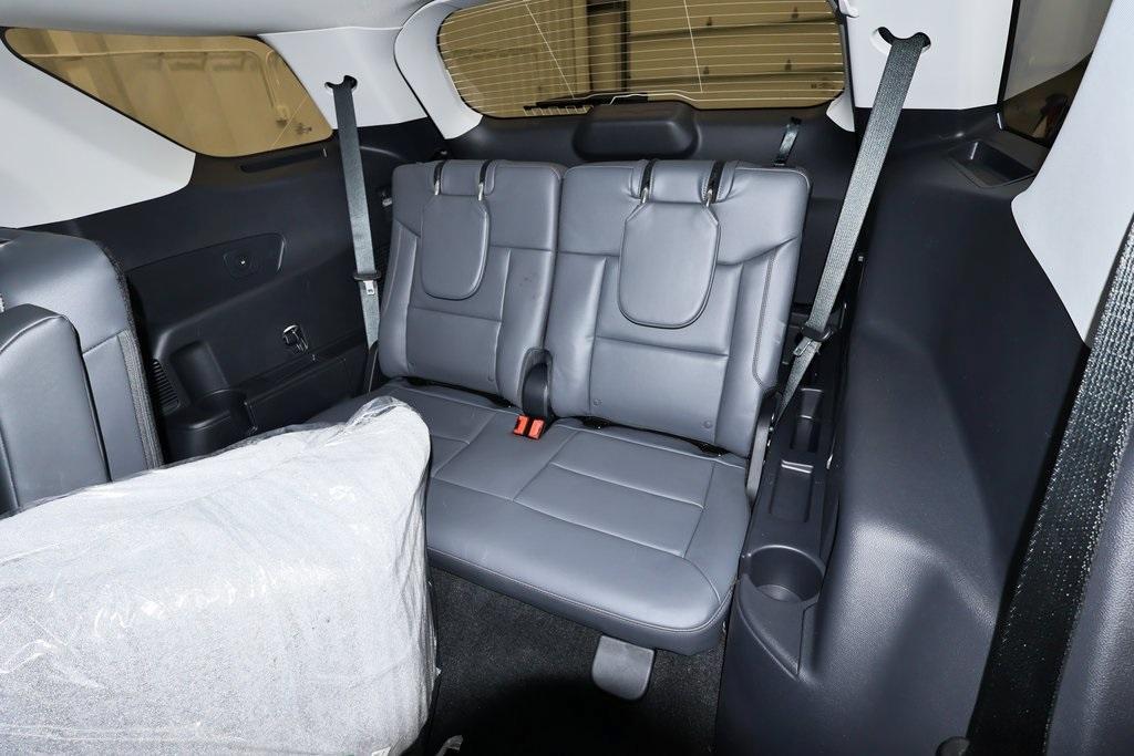 new 2025 Ford Explorer car, priced at $47,152