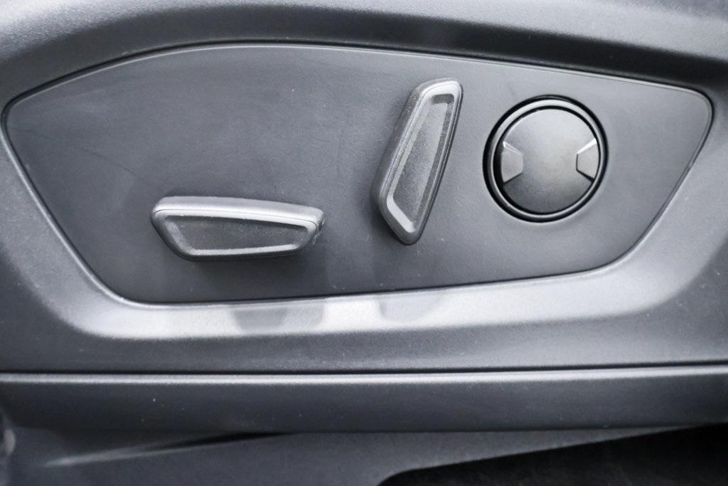 new 2025 Ford Explorer car, priced at $47,152