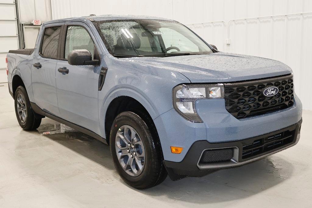 new 2025 Ford Maverick car, priced at $32,005