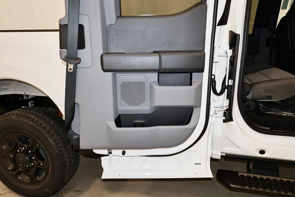 new 2025 Ford F-350 car, priced at $58,265