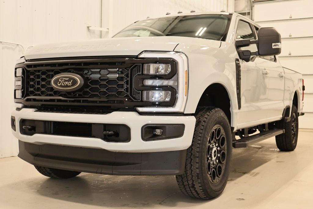 new 2025 Ford F-350 car, priced at $71,935