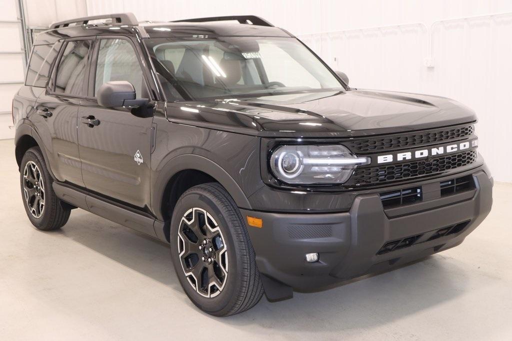 new 2025 Ford Bronco Sport car, priced at $35,990