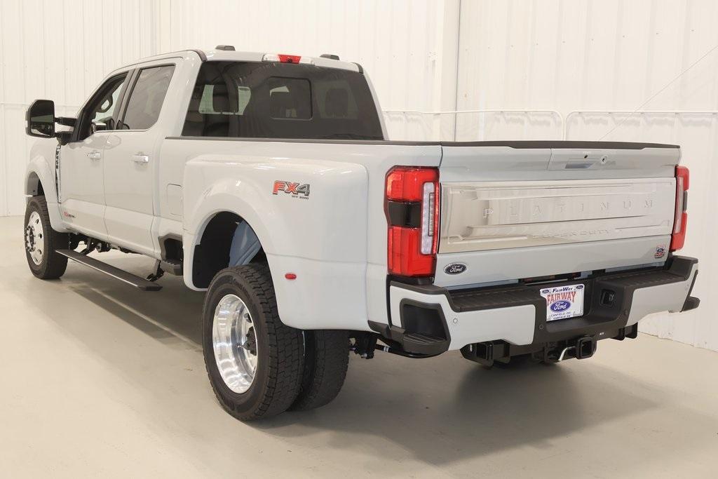 new 2025 Ford F-450 car, priced at $106,975