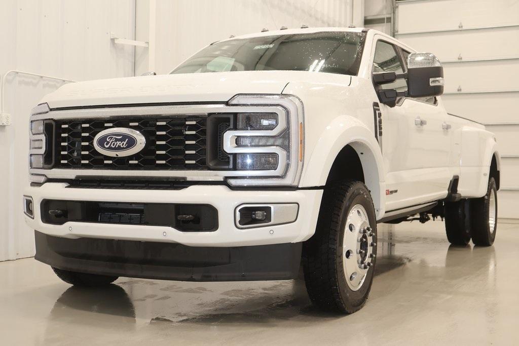 new 2025 Ford F-450 car, priced at $107,745