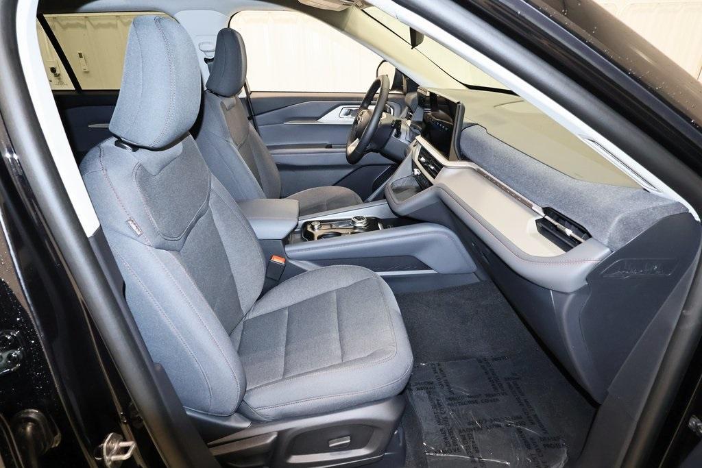 new 2025 Ford Explorer car, priced at $40,551