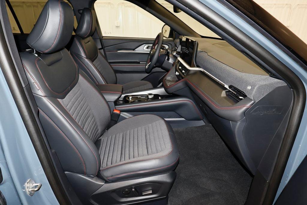 new 2025 Ford Explorer car, priced at $49,817