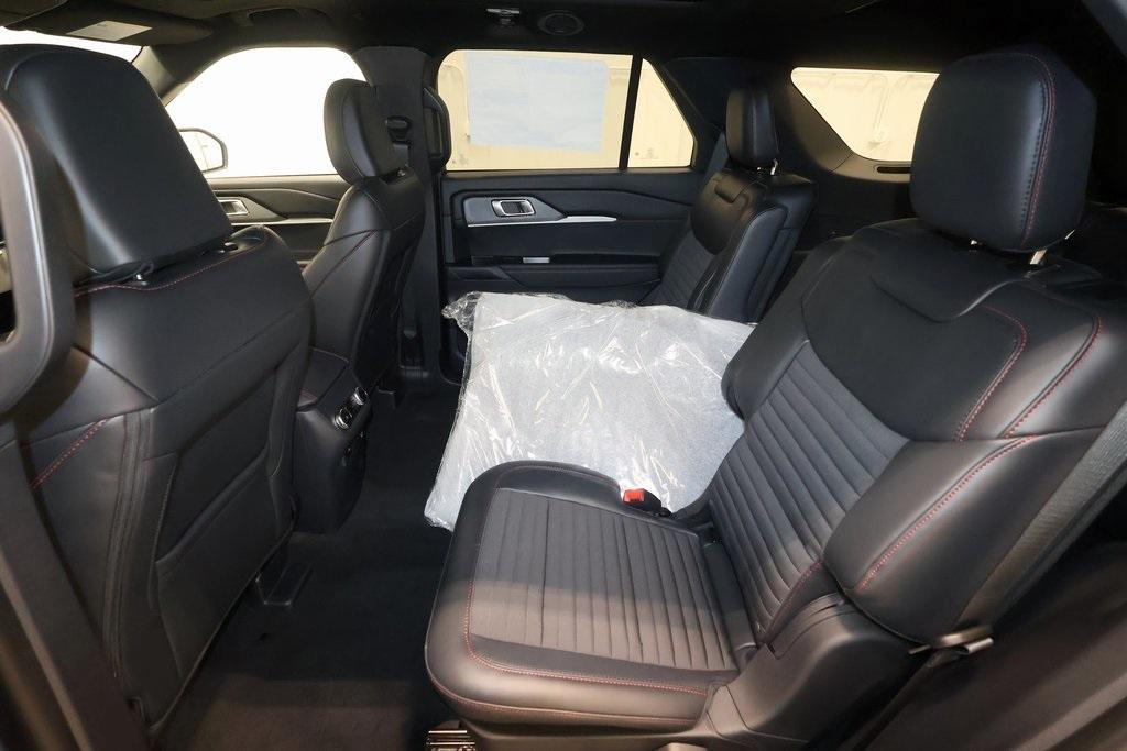 new 2025 Ford Explorer car, priced at $50,086