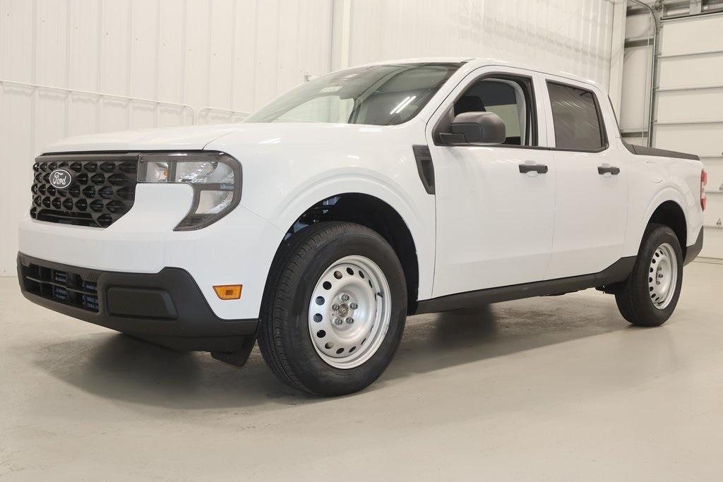 new 2025 Ford Maverick car, priced at $29,870