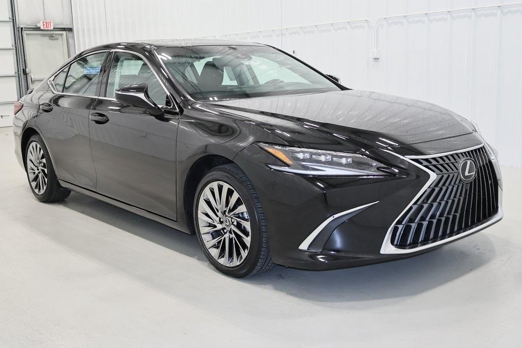 used 2024 Lexus ES 300h car, priced at $48,500