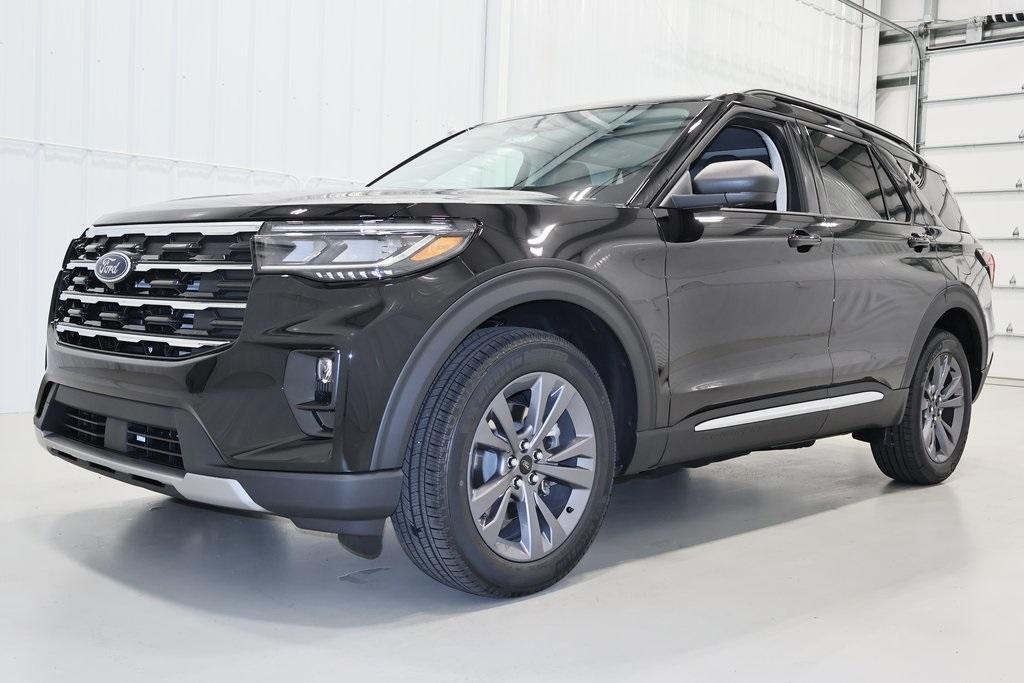 new 2025 Ford Explorer car, priced at $47,470