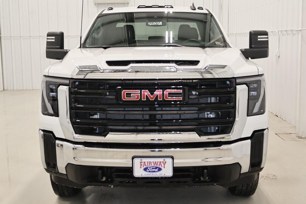 used 2024 GMC Sierra 3500 car, priced at $60,000