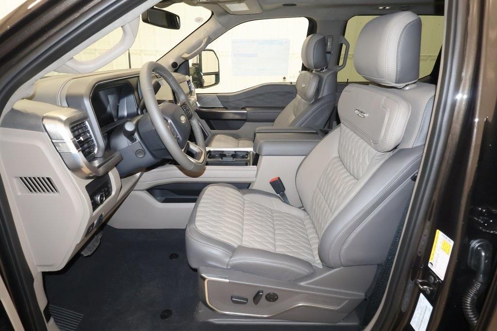new 2025 Ford F-450 car, priced at $107,245