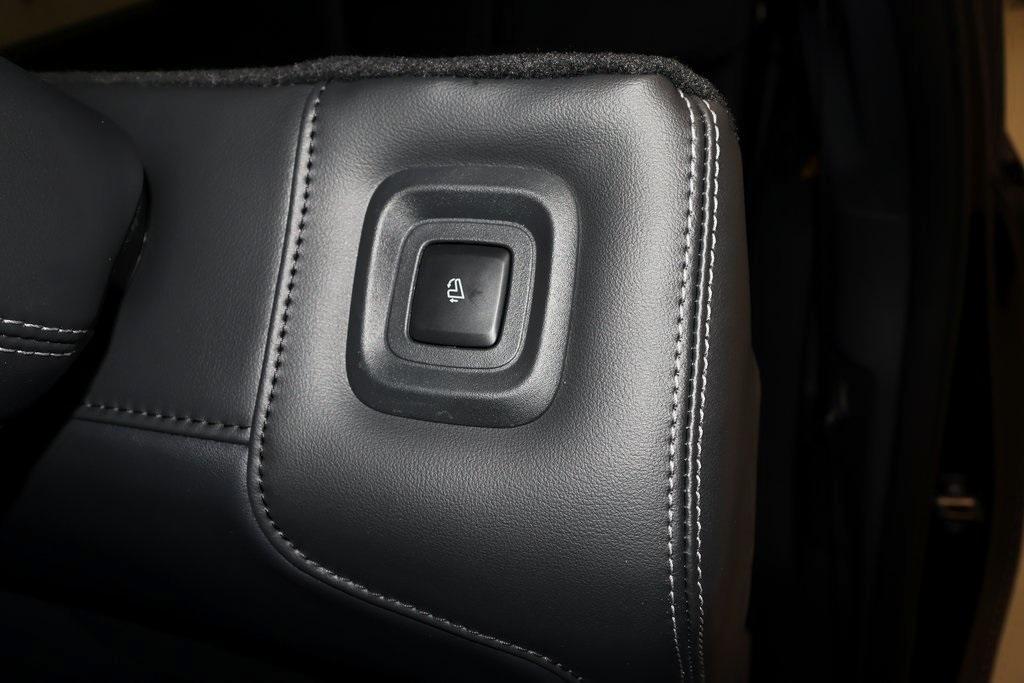 new 2025 Ford Expedition car, priced at $81,150