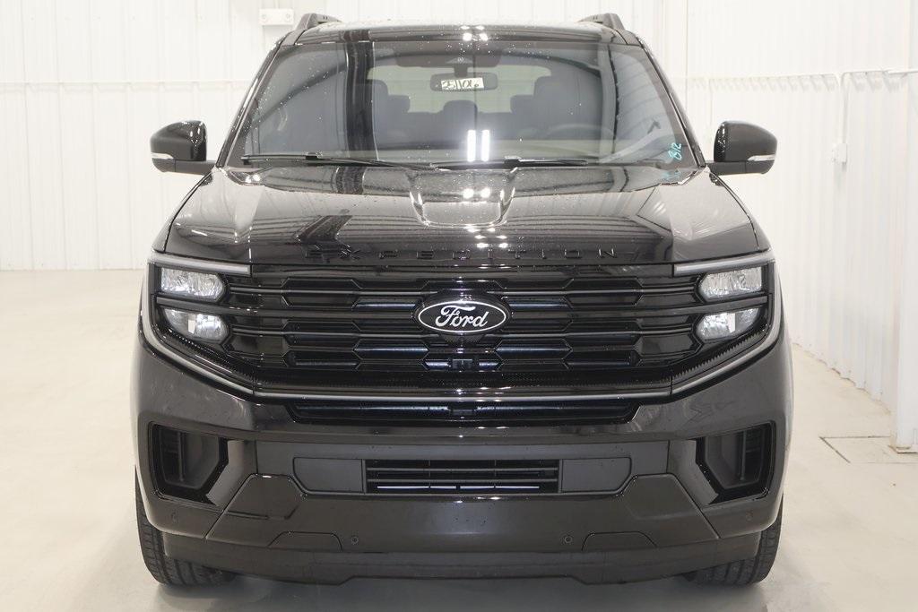 new 2025 Ford Expedition car, priced at $81,150