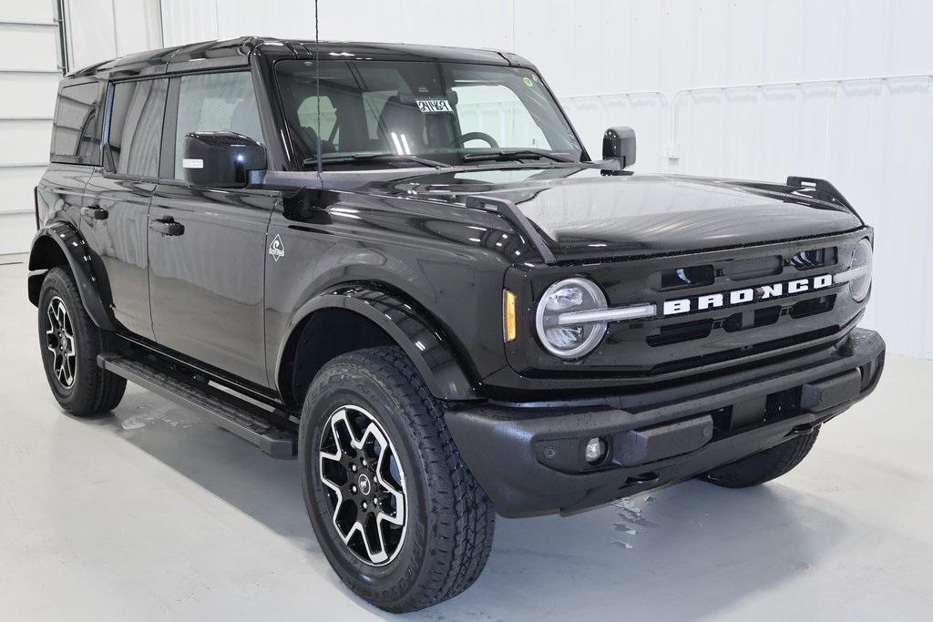 new 2024 Ford Bronco car, priced at $51,715