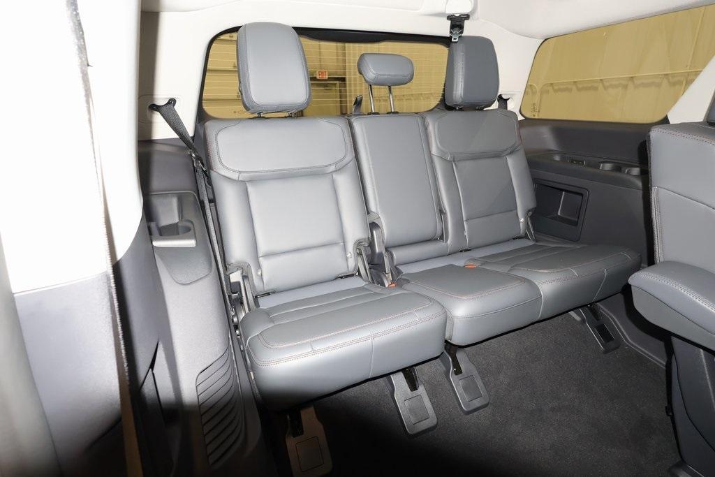 new 2025 Ford Expedition car, priced at $72,100