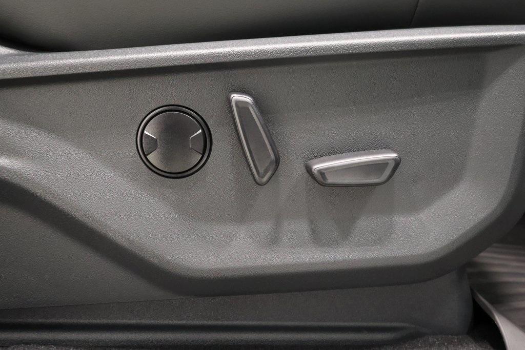 new 2025 Ford Expedition car, priced at $72,100