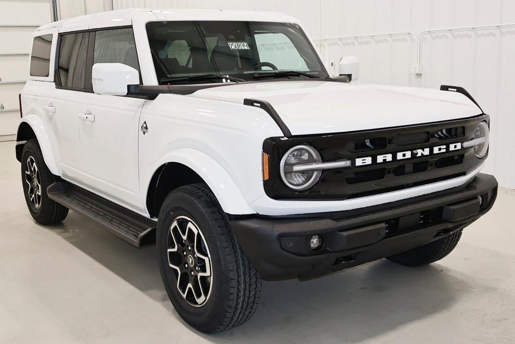 new 2025 Ford Bronco car, priced at $55,100