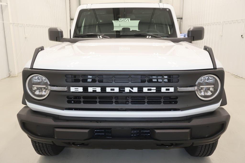 new 2025 Ford Bronco car, priced at $43,075