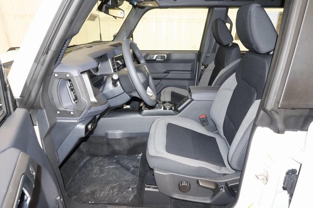 new 2025 Ford Bronco car, priced at $43,075