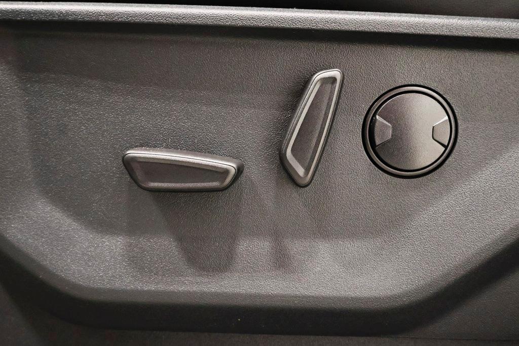 new 2025 Ford Expedition car, priced at $81,040