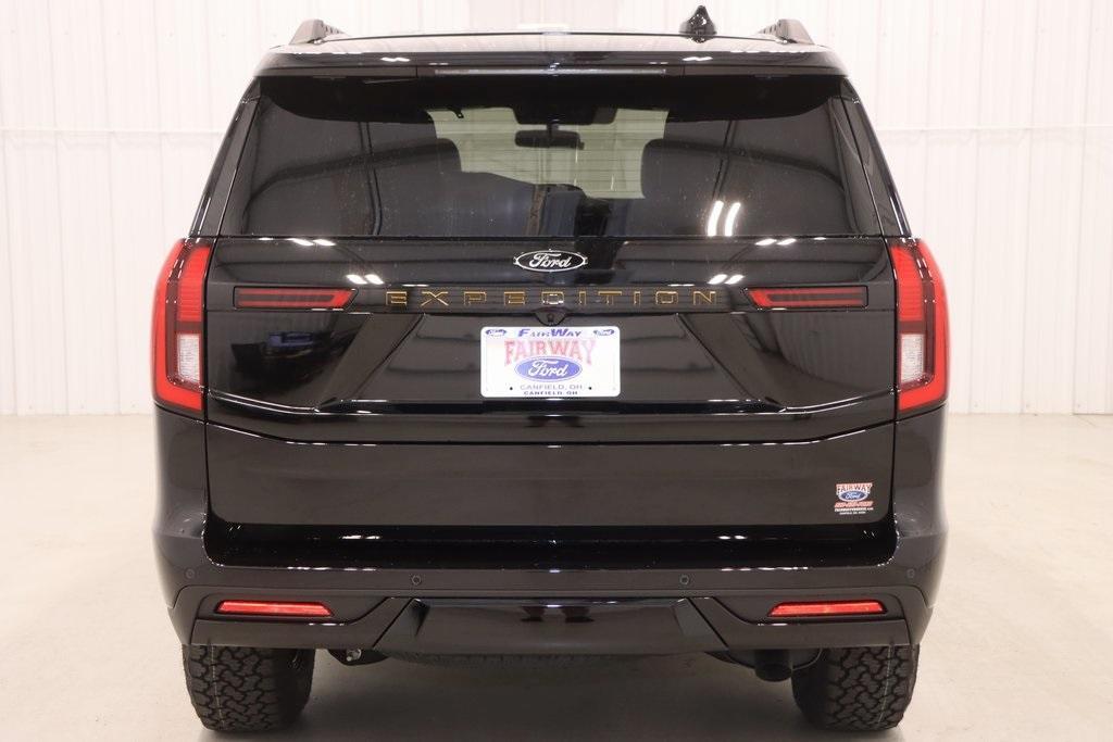 new 2025 Ford Expedition car, priced at $81,040