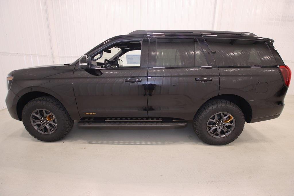 new 2025 Ford Expedition car, priced at $81,040