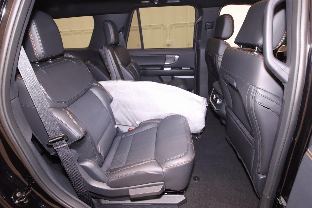 new 2025 Ford Expedition car, priced at $81,040