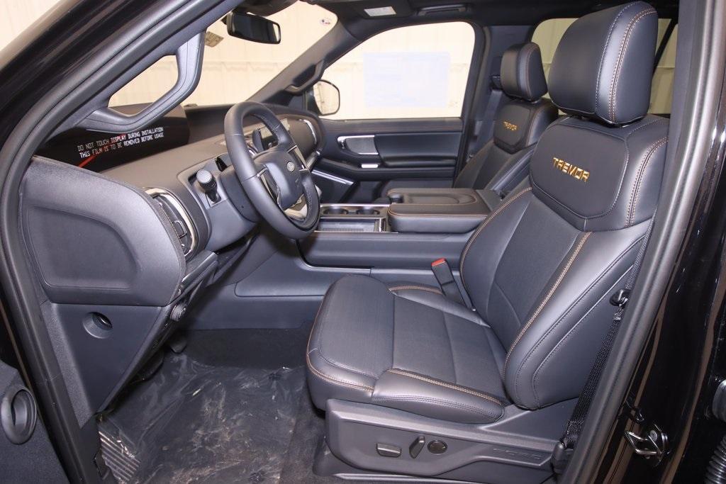 new 2025 Ford Expedition car, priced at $81,040