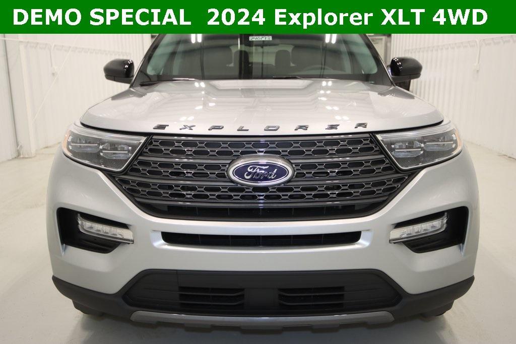 new 2024 Ford Explorer car, priced at $45,653