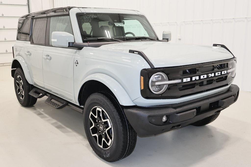 new 2024 Ford Bronco car, priced at $52,505