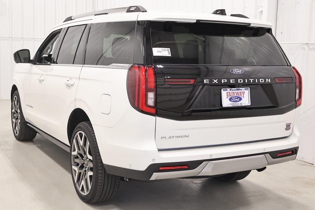 new 2025 Ford Expedition car, priced at $89,010