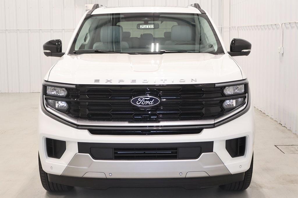 new 2025 Ford Expedition car, priced at $89,010