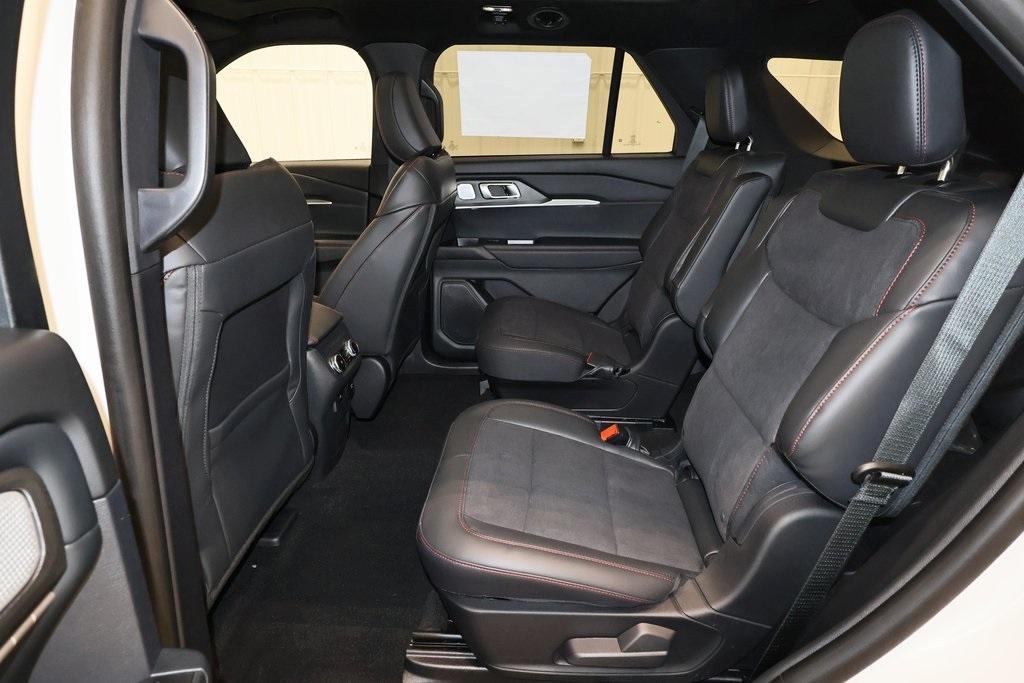 new 2025 Ford Explorer car, priced at $59,905