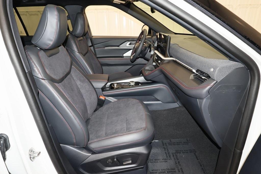 new 2025 Ford Explorer car, priced at $59,905