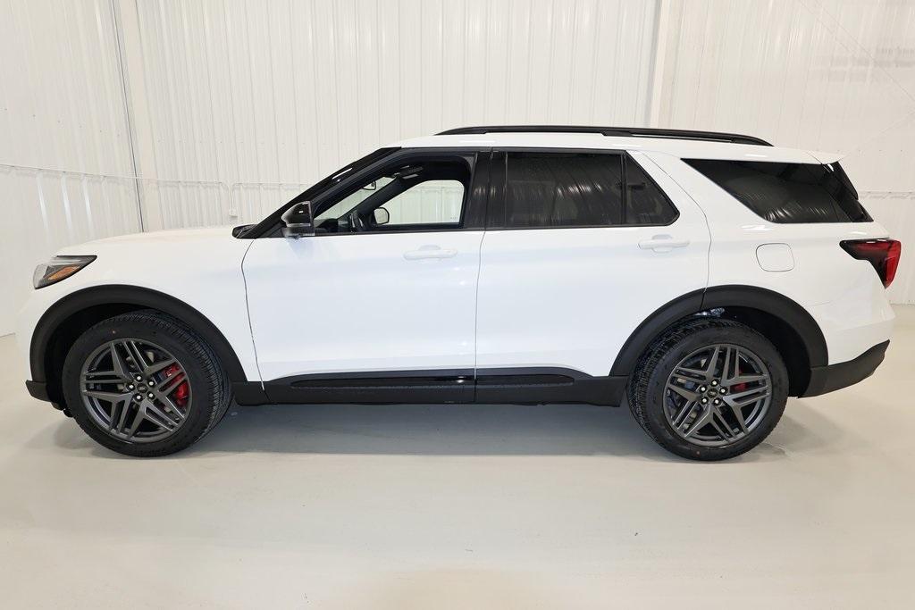 new 2025 Ford Explorer car, priced at $59,905