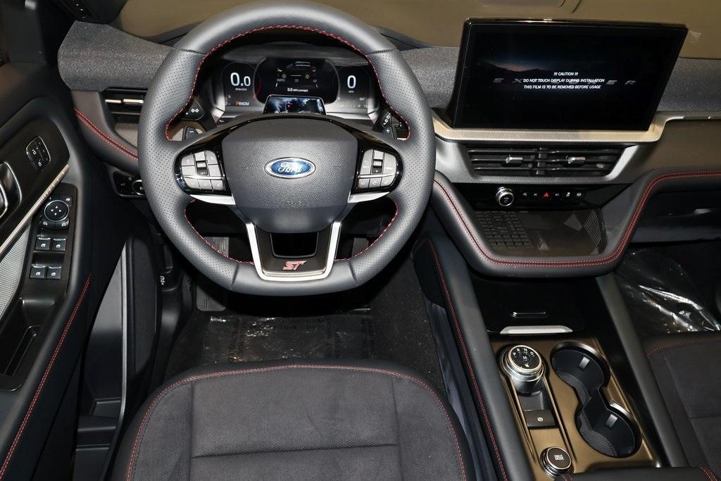 new 2025 Ford Explorer car, priced at $59,905