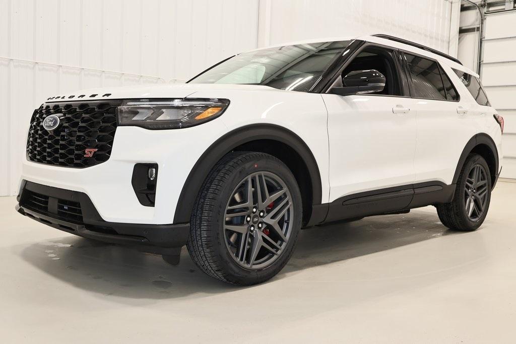 new 2025 Ford Explorer car, priced at $59,905