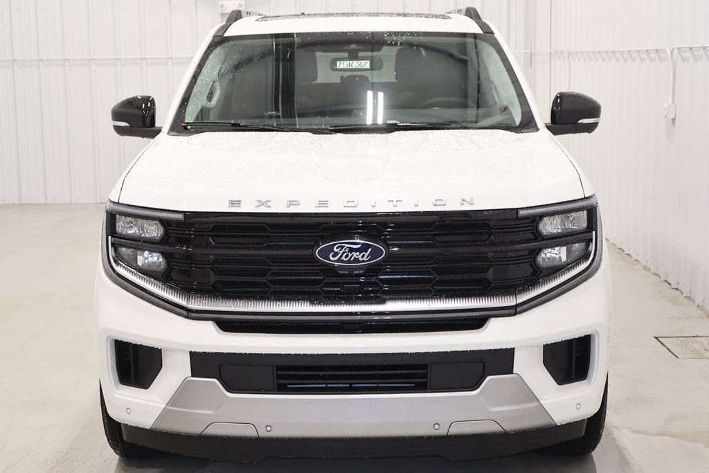 new 2025 Ford Expedition Max car, priced at $93,900