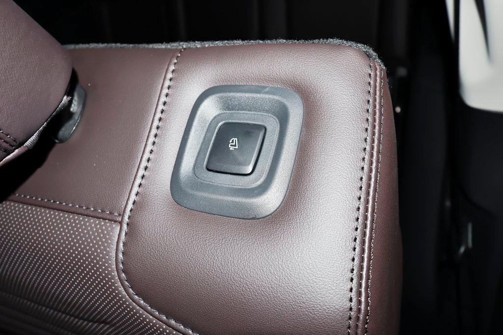 new 2025 Ford Expedition Max car, priced at $93,900