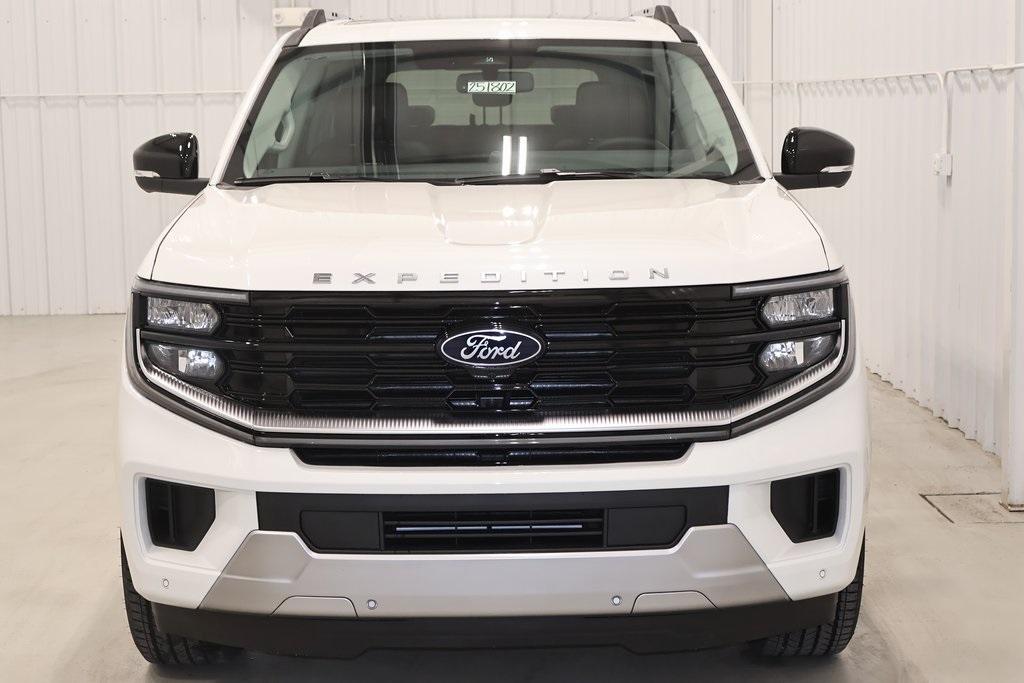 new 2025 Ford Expedition car, priced at $87,900