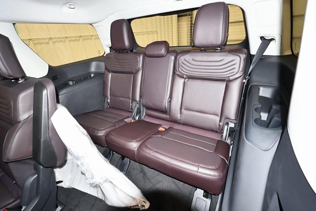 new 2025 Ford Expedition car, priced at $87,900