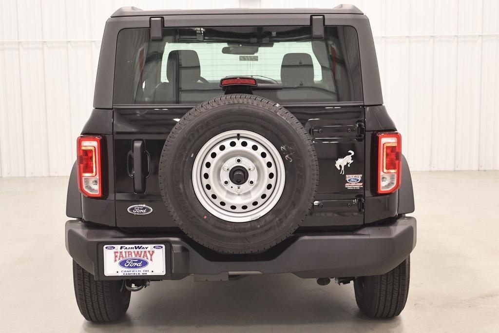 new 2025 Ford Bronco car, priced at $42,285