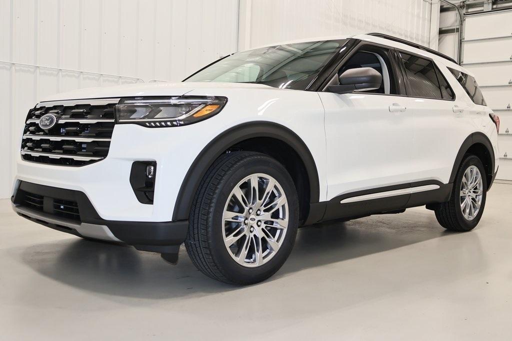 new 2025 Ford Explorer car, priced at $47,210