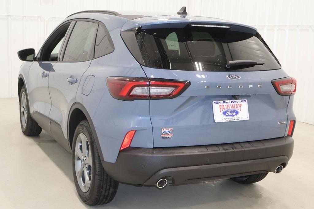 new 2025 Ford Escape car, priced at $33,185
