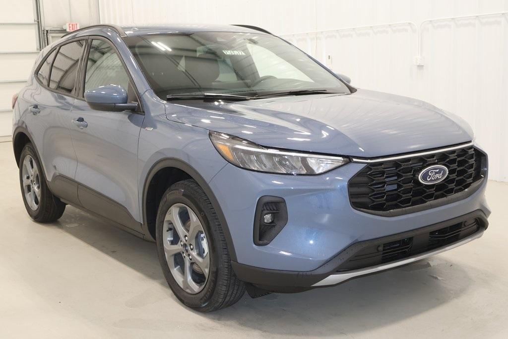 new 2025 Ford Escape car, priced at $33,185